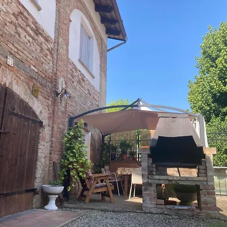 Apartament A Casa Di Lello Castelnuovo Belbo